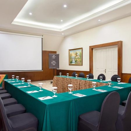 The Phoenix Hotel Yogyakarta - Handwritten Collection Exterior photo Meeting room