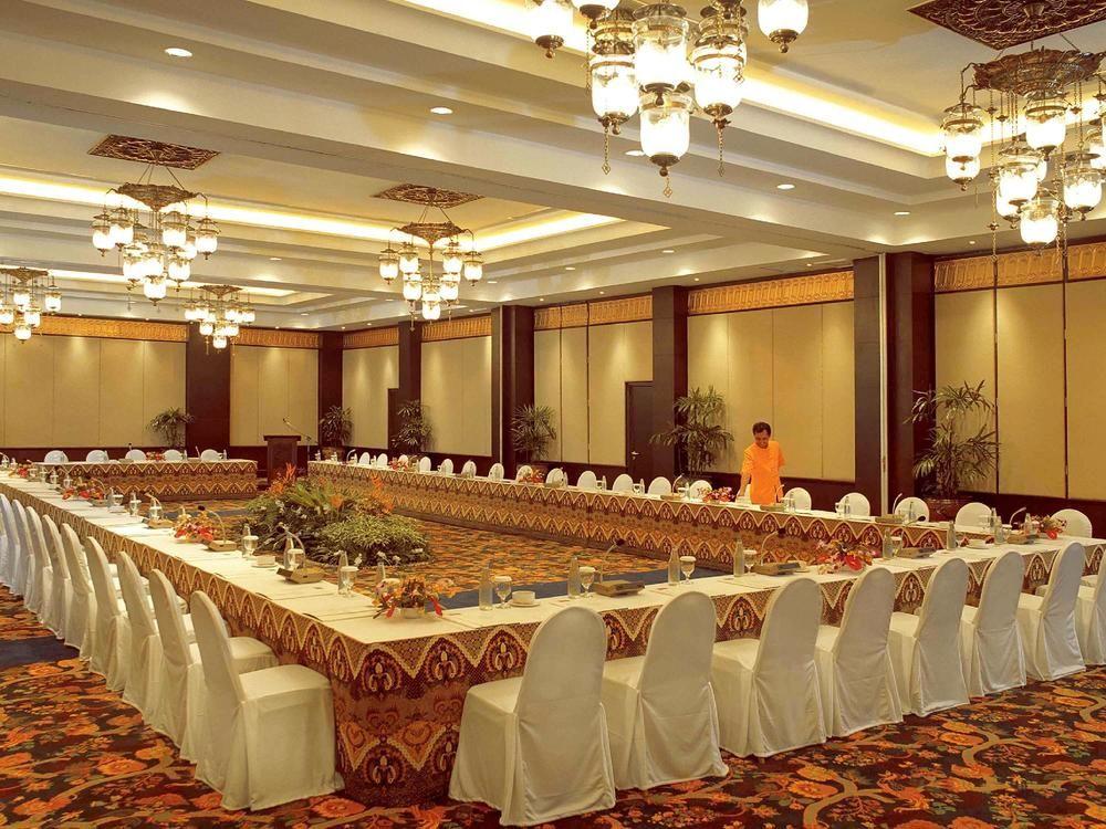 The Phoenix Hotel Yogyakarta - Handwritten Collection Exterior photo The Royal Ballroom