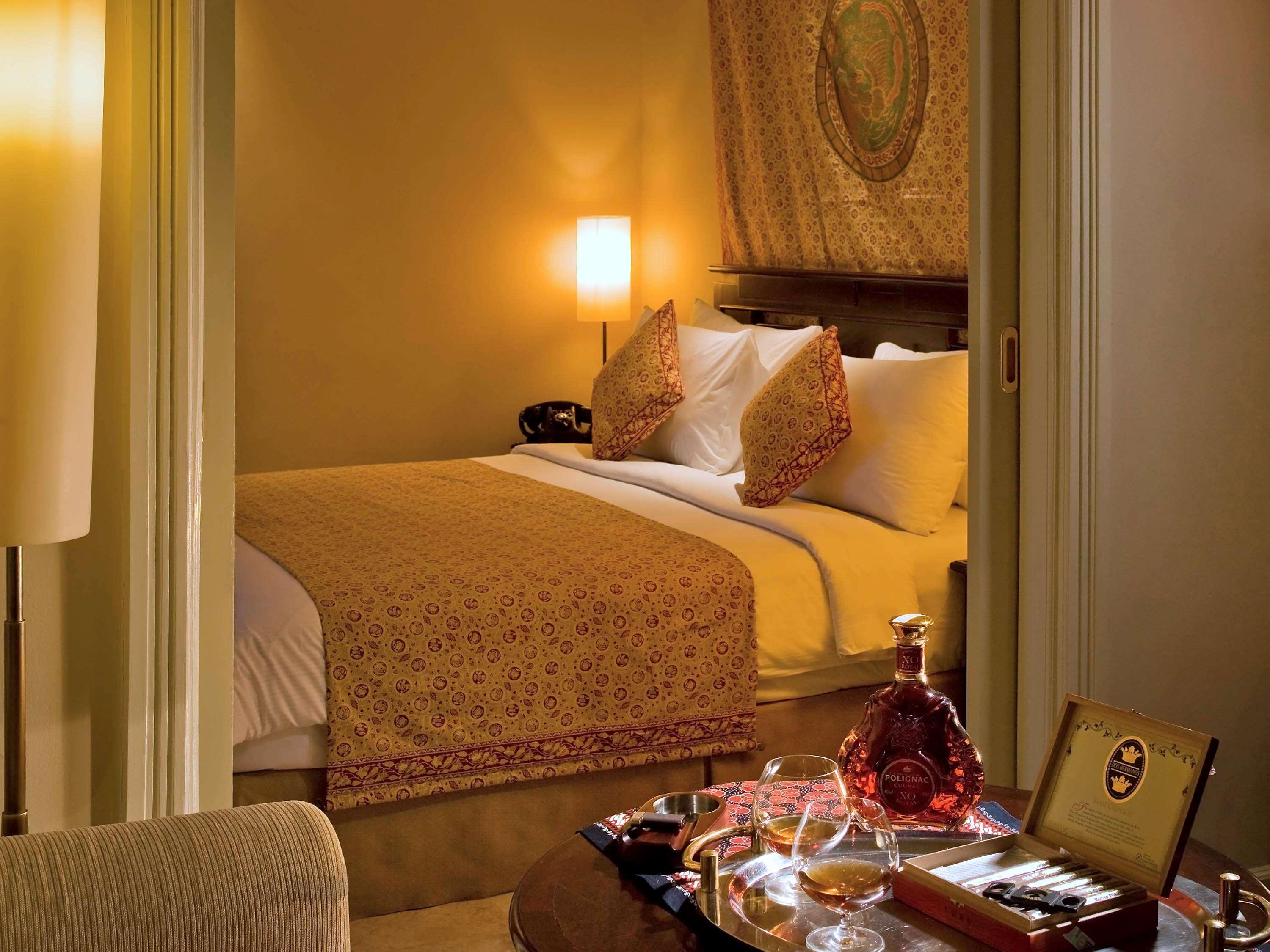 The Phoenix Hotel Yogyakarta - Handwritten Collection Exterior photo A bedroom at the Taj Mahal Palace