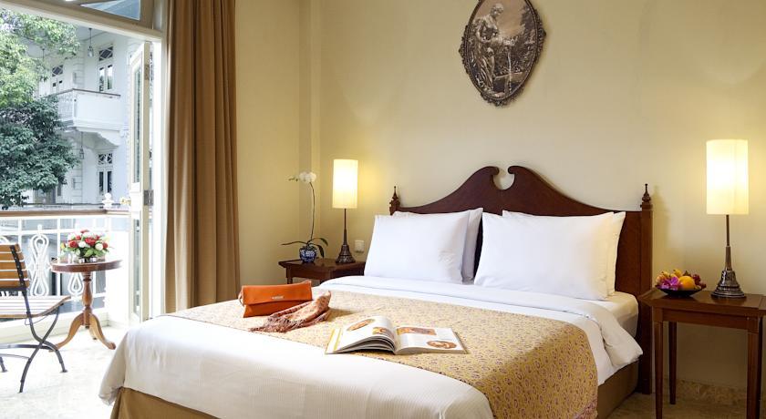 The Phoenix Hotel Yogyakarta - Handwritten Collection Exterior photo A bedroom at the hotel