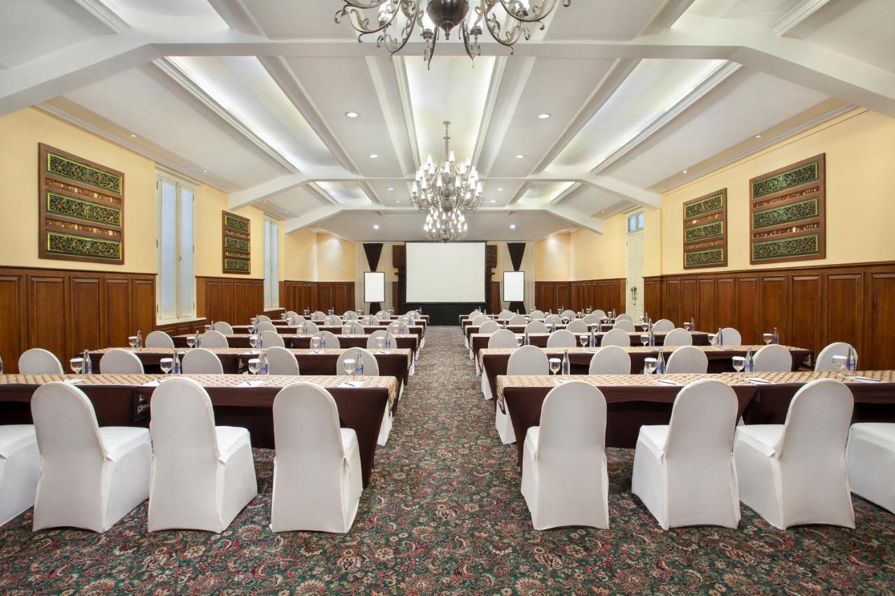 The Phoenix Hotel Yogyakarta - Handwritten Collection Exterior photo The Royal Conference Hall